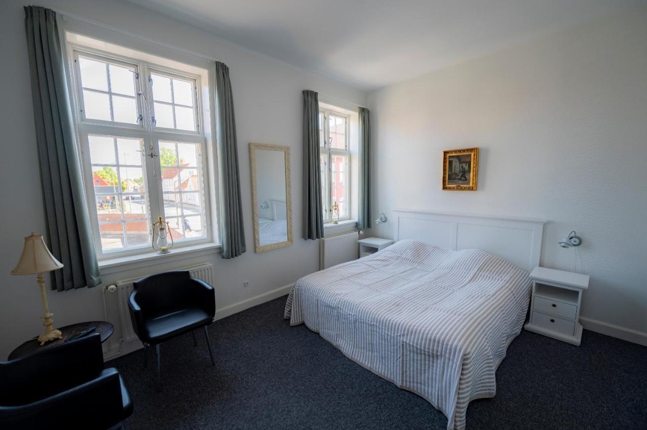 Det Gamle Posthus Hotel Ronne Exterior photo