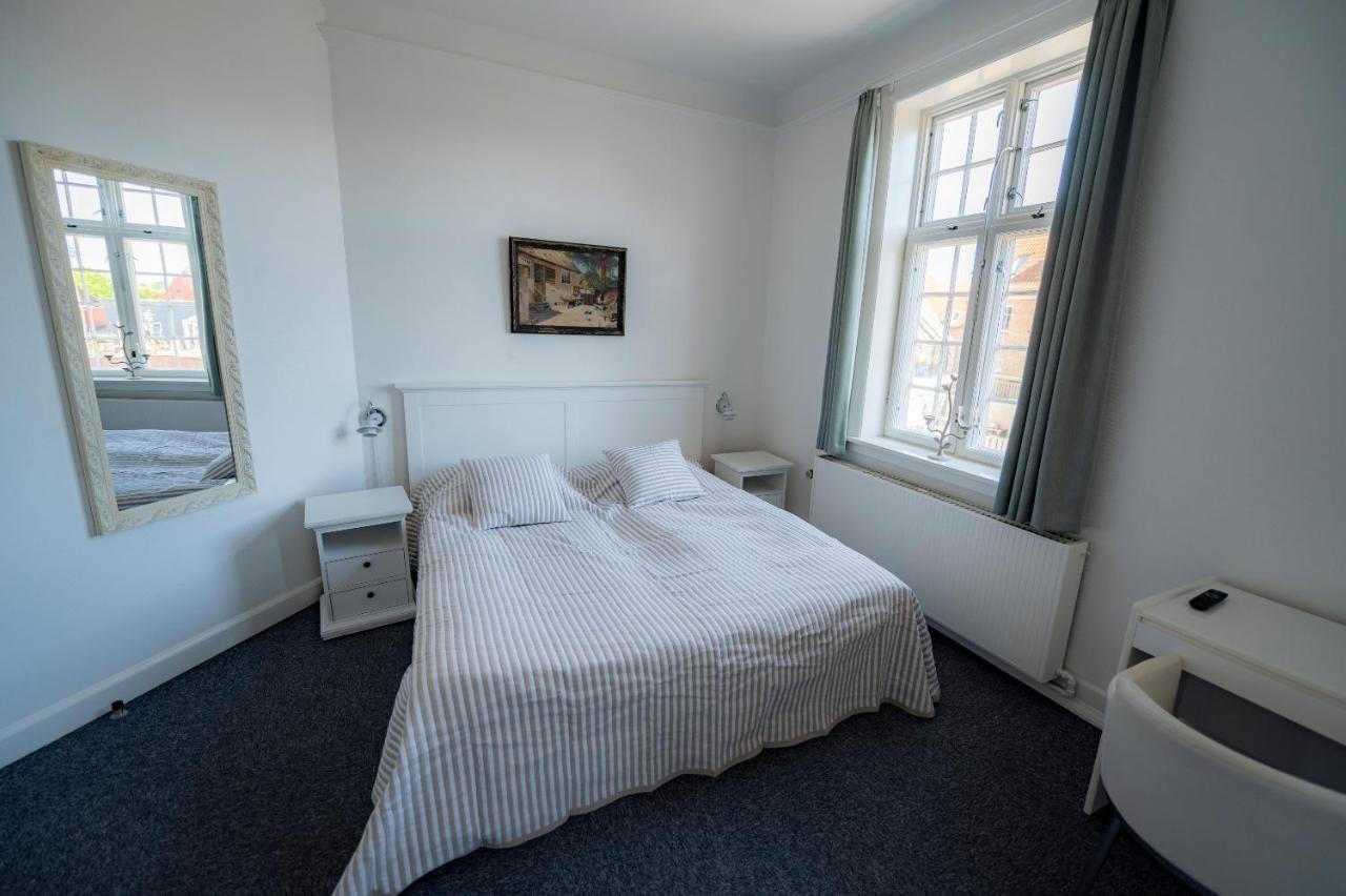 Det Gamle Posthus Hotel Ronne Exterior photo