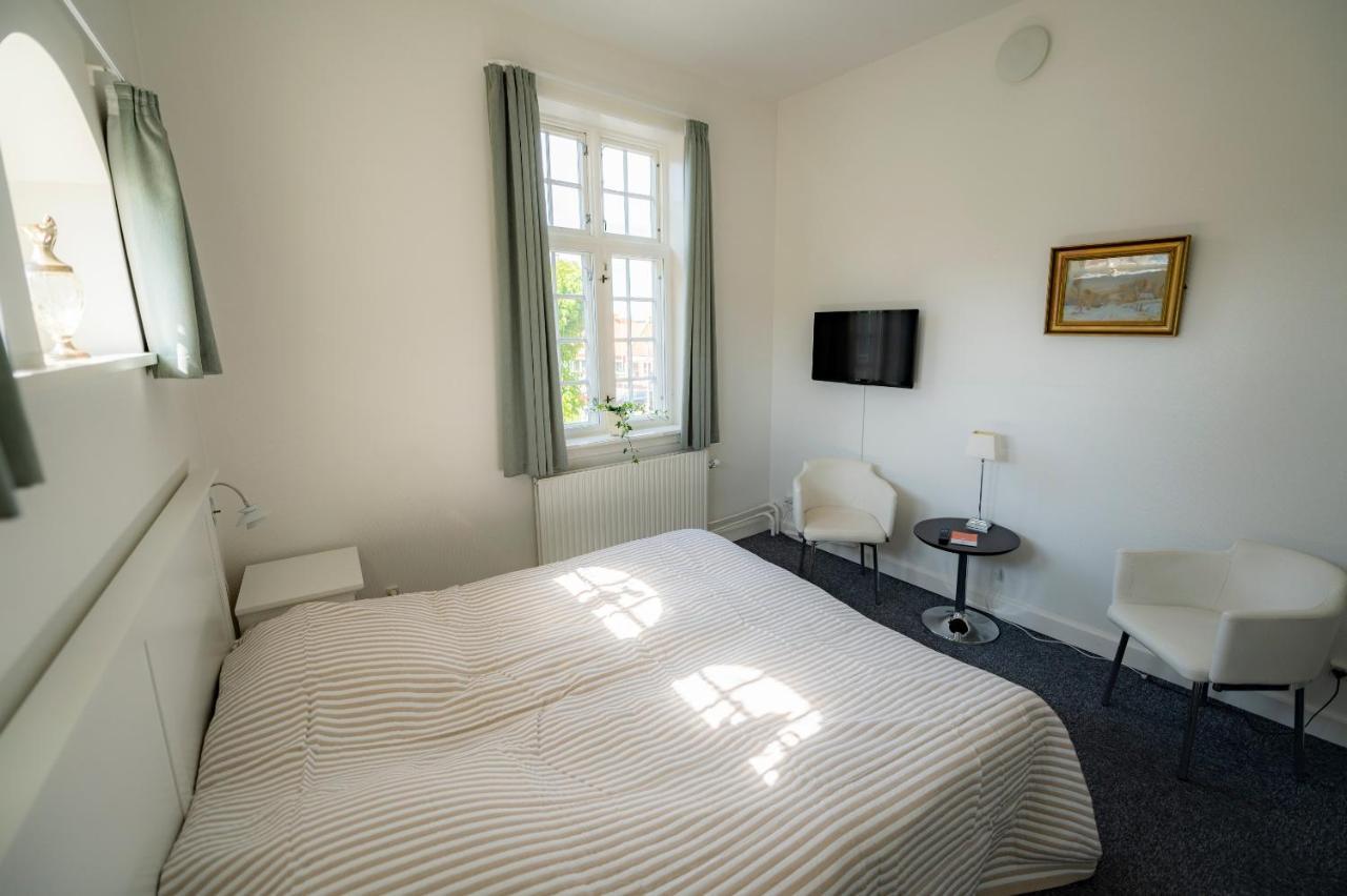 Det Gamle Posthus Hotel Ronne Exterior photo