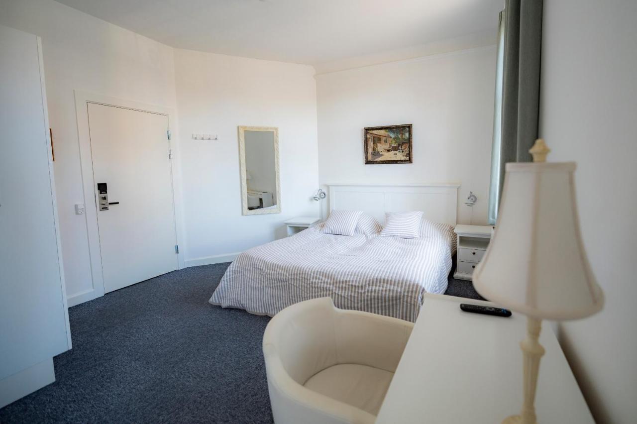Det Gamle Posthus Hotel Ronne Exterior photo